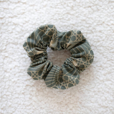 Scrunchie Christmas Wrapping